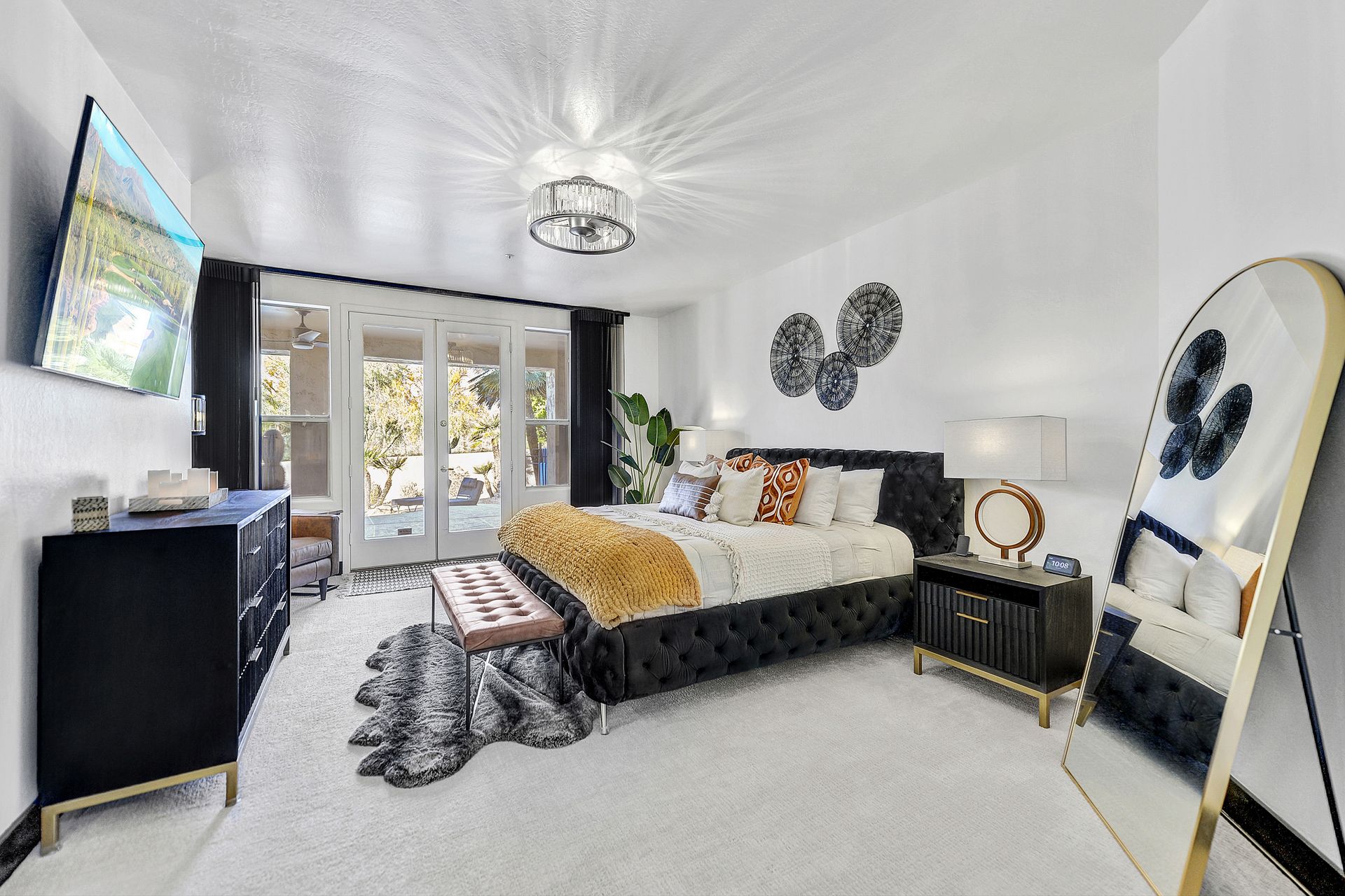 Casa Azari_First floor primary bedroom