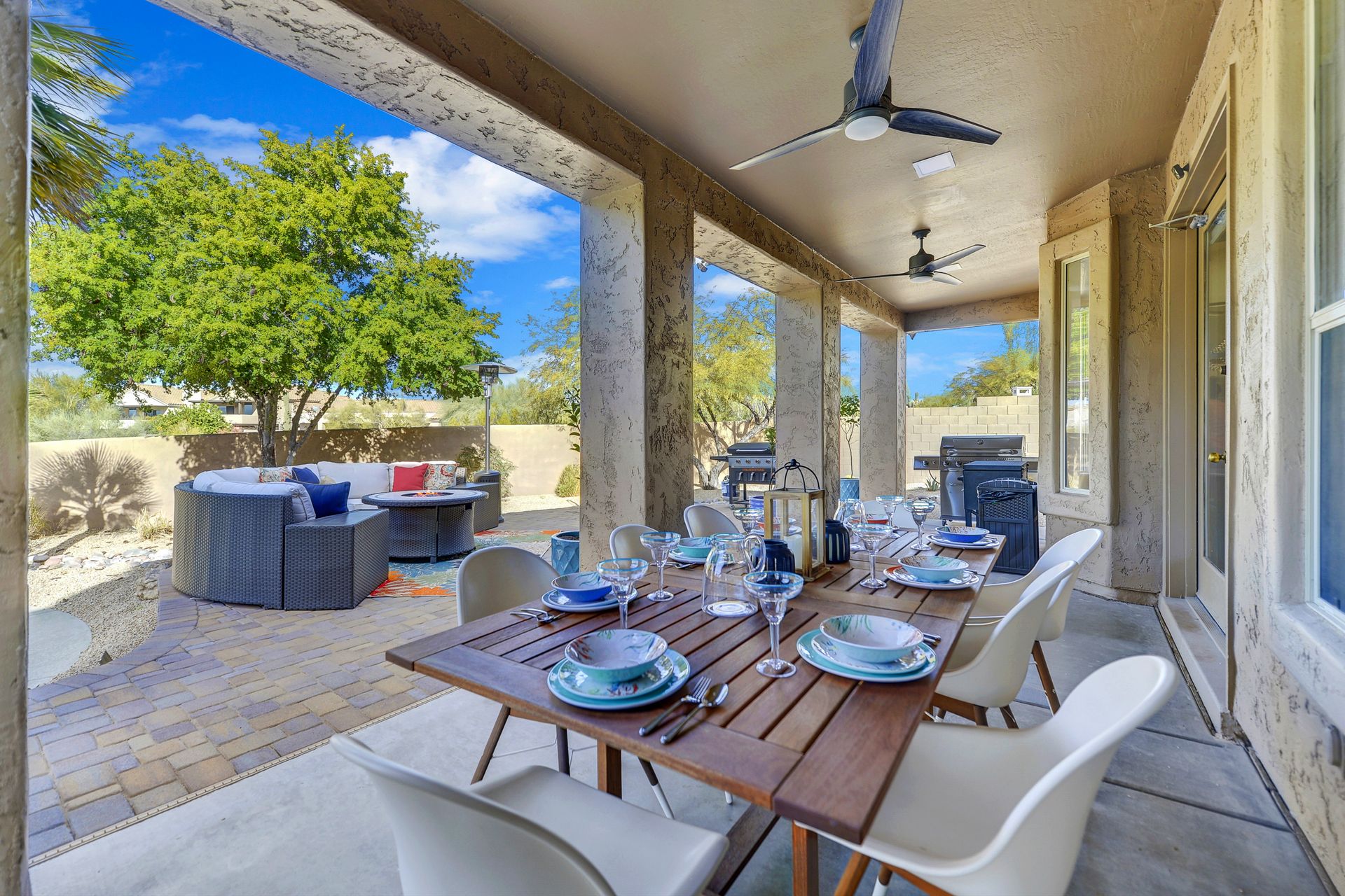 Casa Azari_Patio Dining